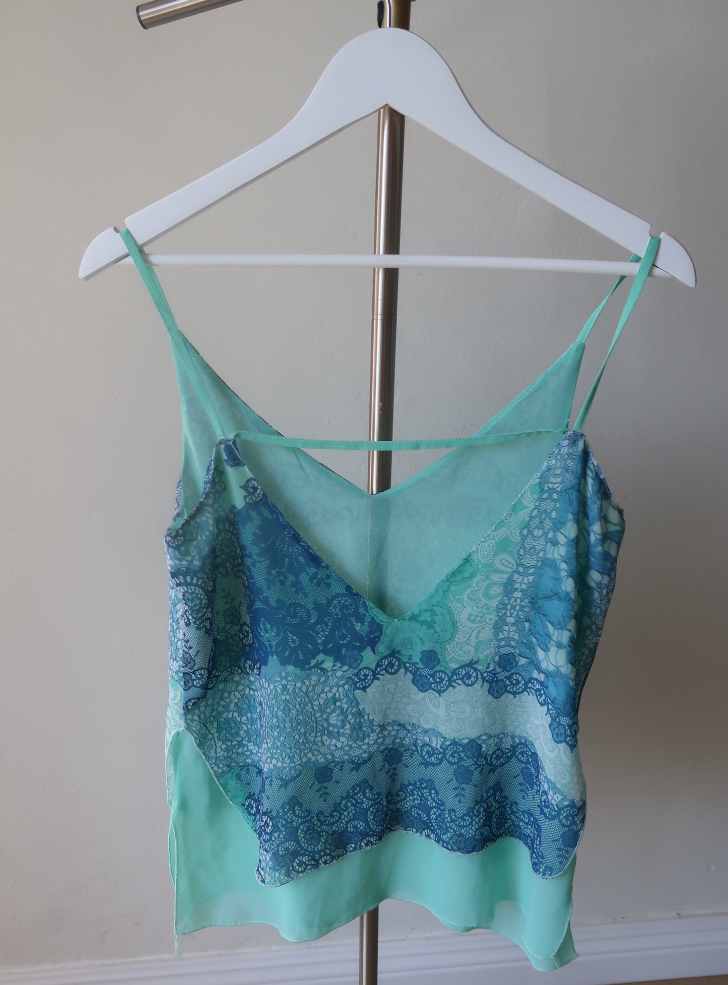 Flowy Paisley Print Blouse