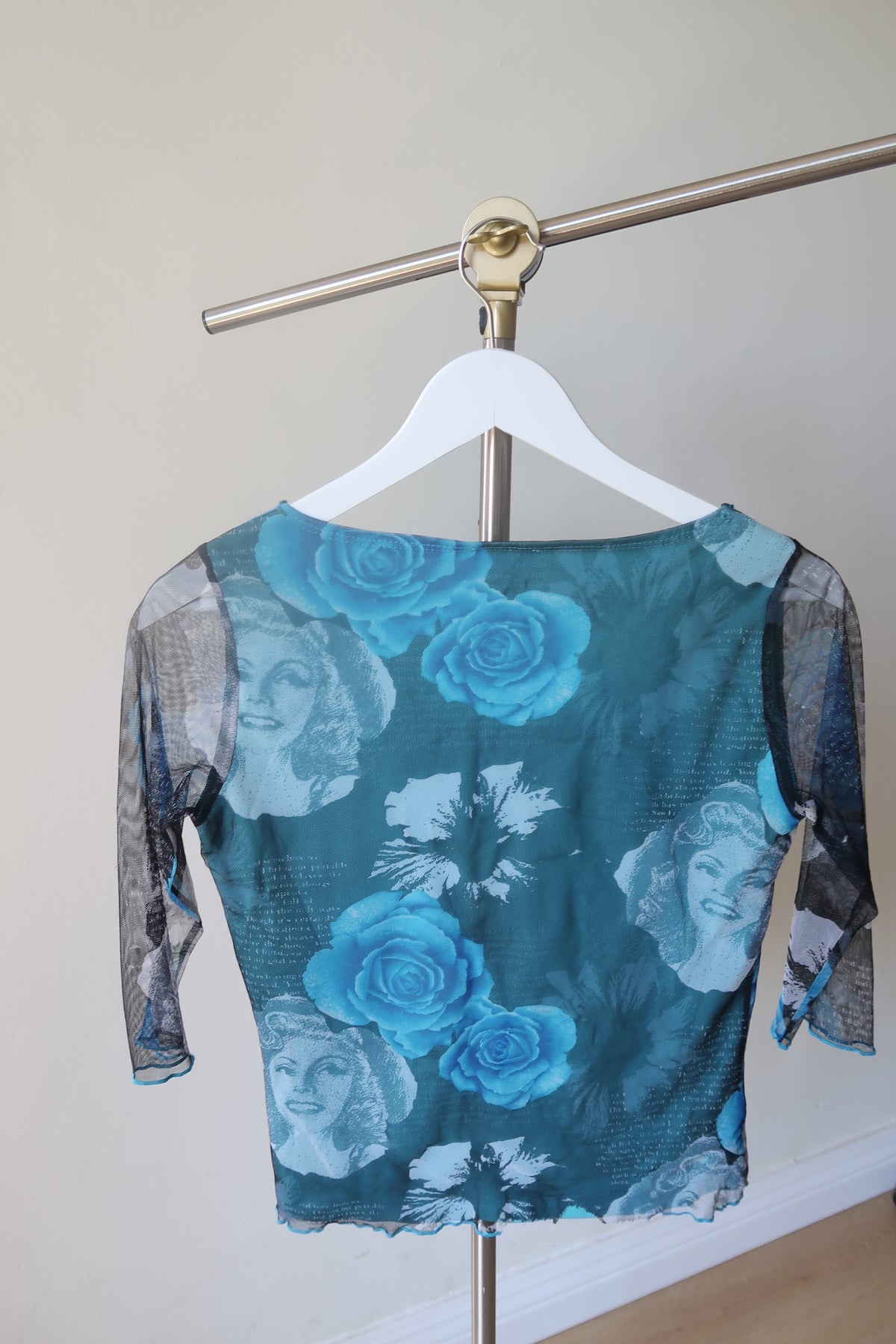 Kiwi Kiss Blue Graphic Top