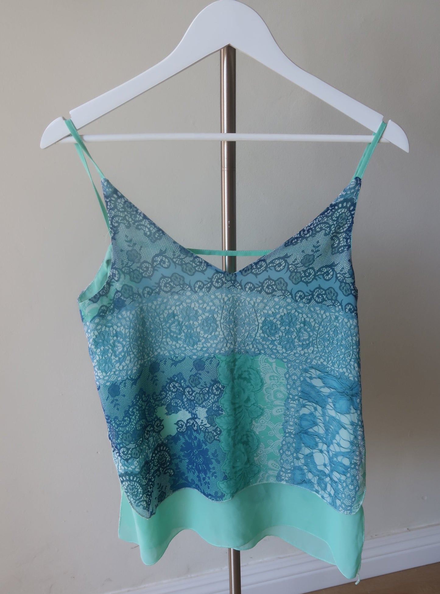 Flowy Paisley Print Blouse